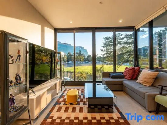 North Ryde 2BR + Study | Metro, Parking, Pool