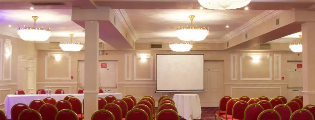 London Chigwell Prince Regent Hotel, BW Signature Collection