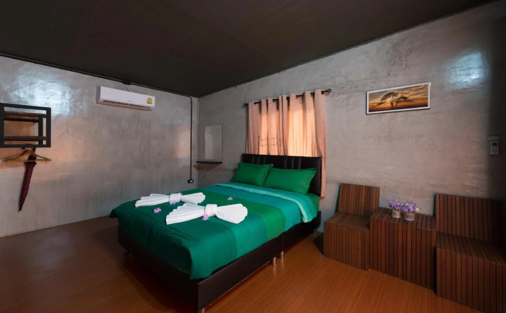 Alongkorn Farm and Resort