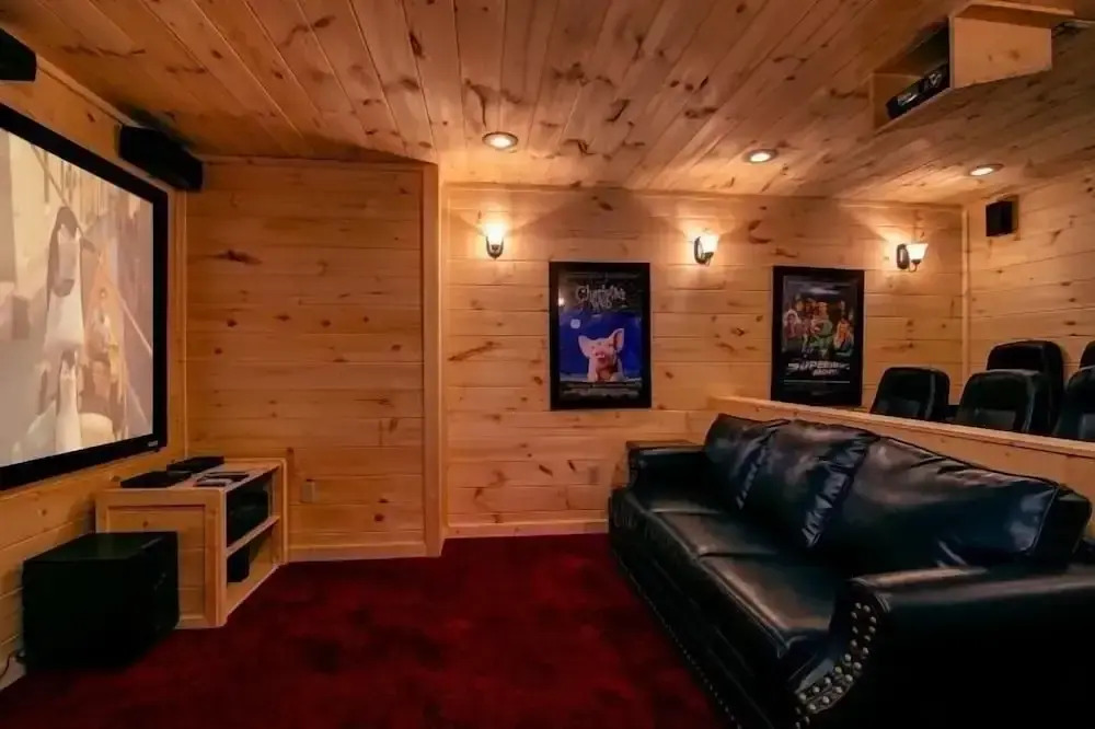 Lazy Bear Lodge 4 Bedrooms 4 Bathrooms Home