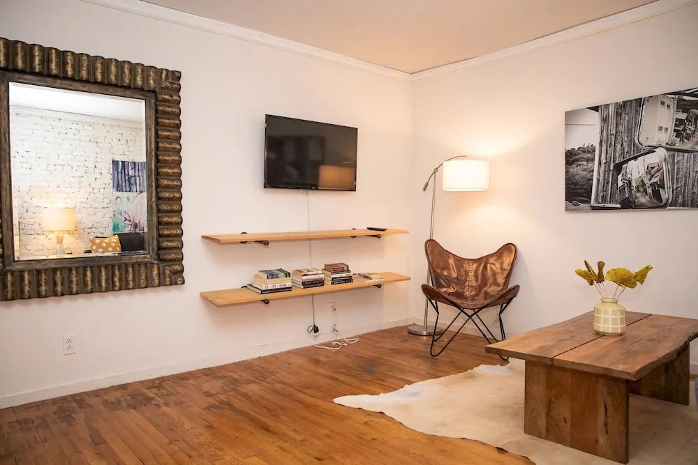 Sunny Fully Furnished Studio in Chelsea