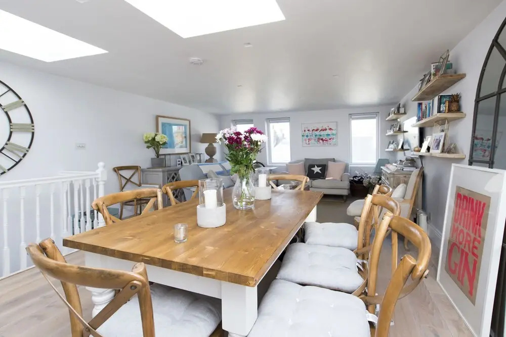 Beautiful 2BR Split Level Fulham Apartment