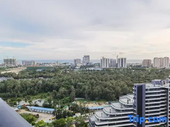 Qibu Seaside Resort Scenic Apartment (Beihai Silver Beach)