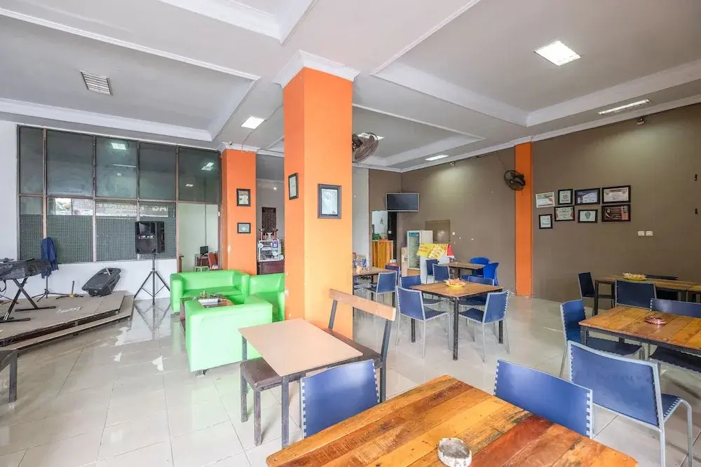 OYO 1906 Zhafira Guest House Syariah