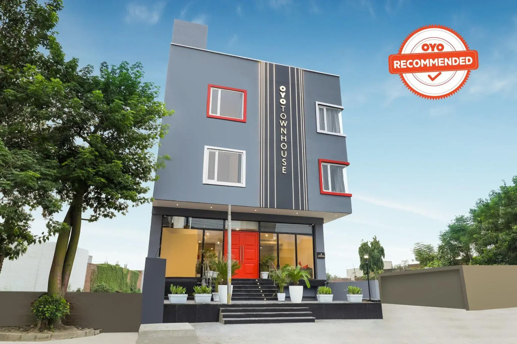 Super Townhouse Golden Avenue Road