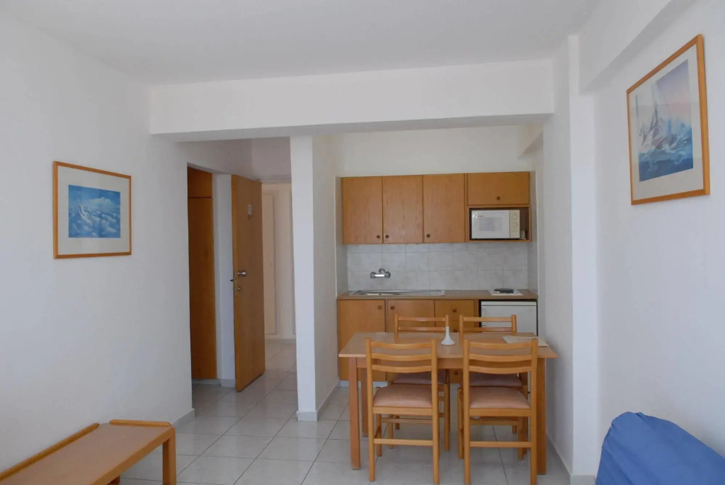 Maistros Hotel Apartments