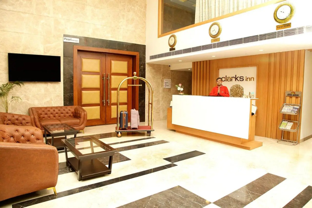 Clarks Inn Aligarh