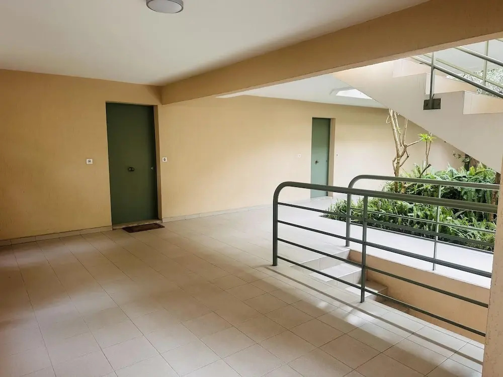 Light Modern Studio With Garden Pool- 2294