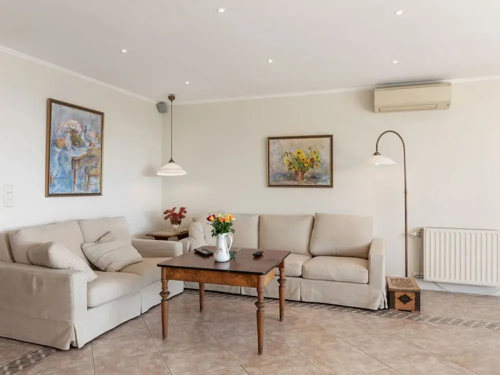 South French Air-conditioned Villa With Heated Pool and Panoramic Views