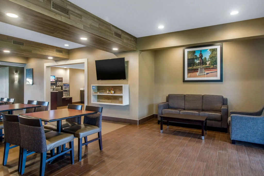 Comfort Suites Danville