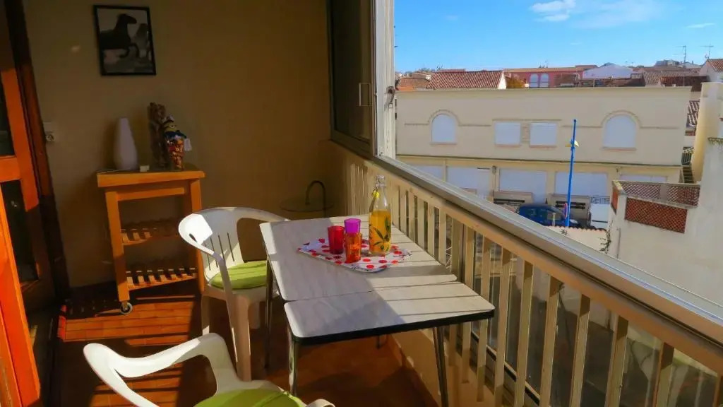 Grand studio familial proche centre et plages