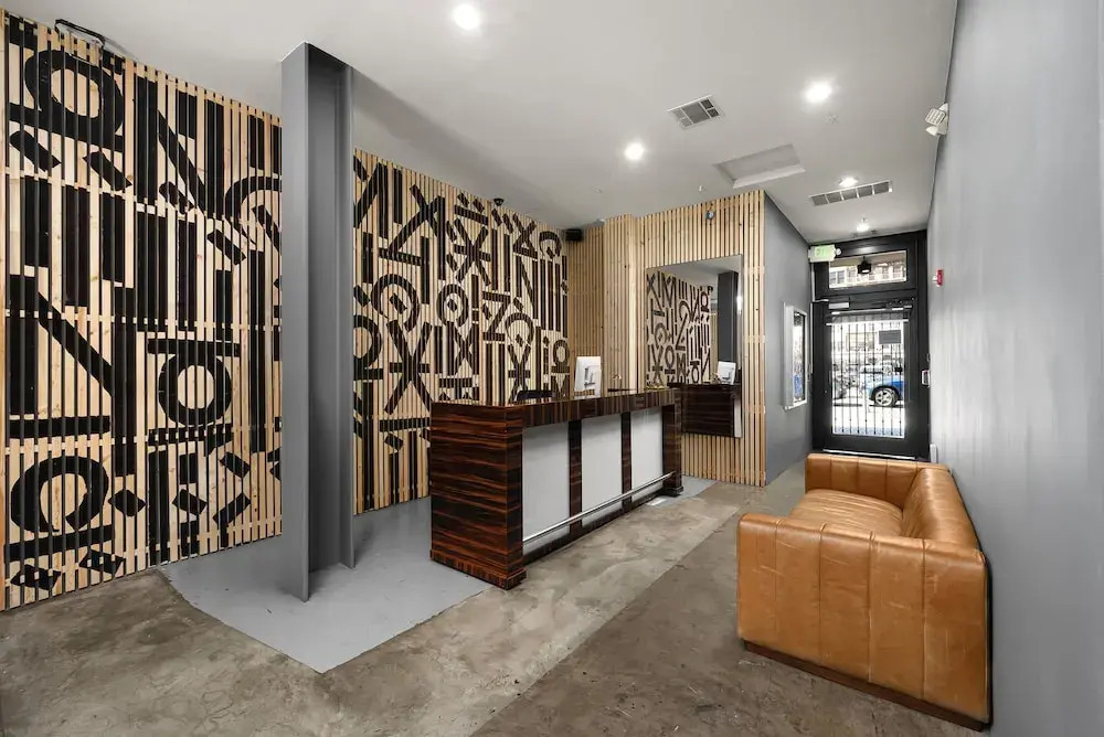 Tuck Hotel