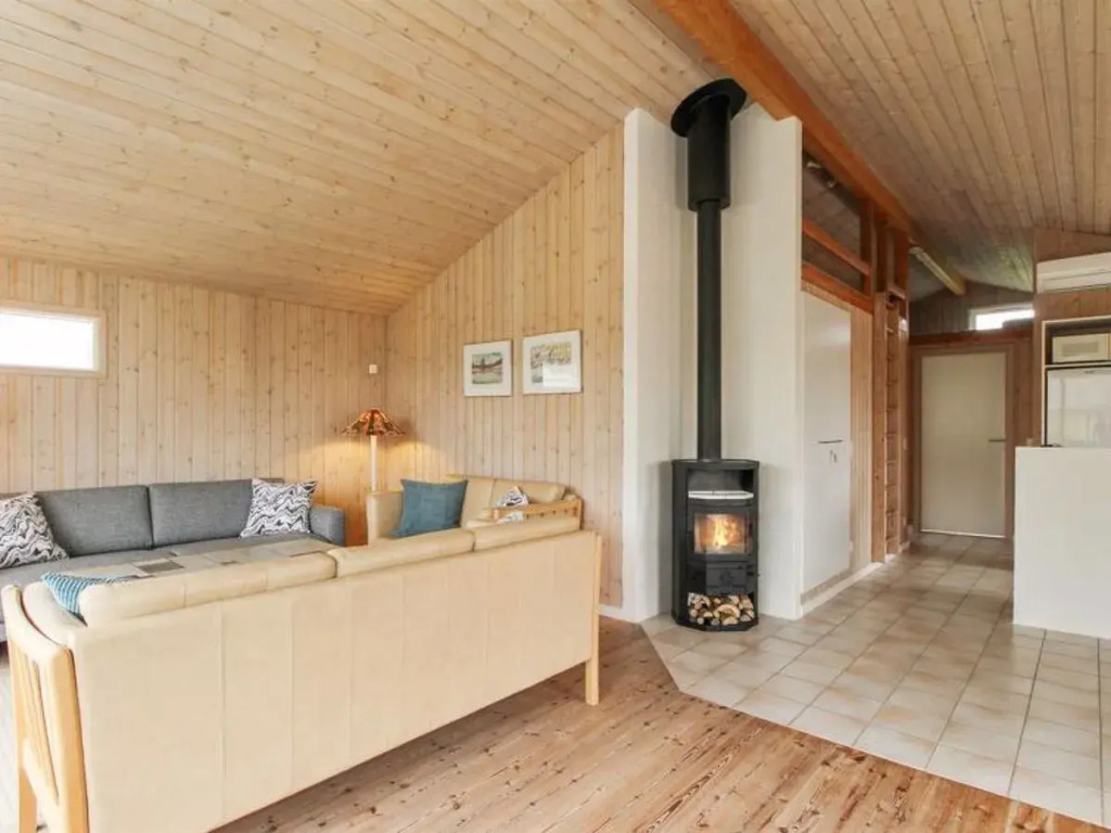 "Hugo" - 75m from the sea in NW Jutland