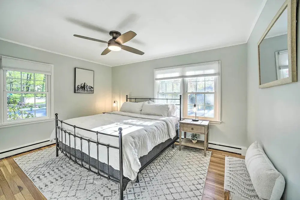 Family-friendly Retreat w/ Hot Tub: 1 Mi to Dtwn