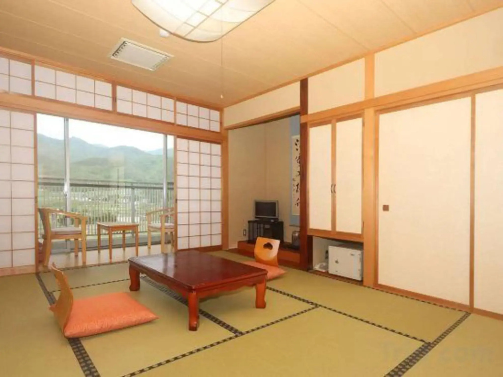 Tokura