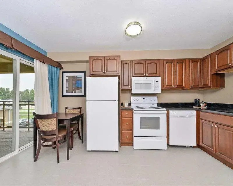 Super 8 Springfield South