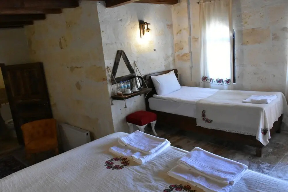 Glamada Cave Suites