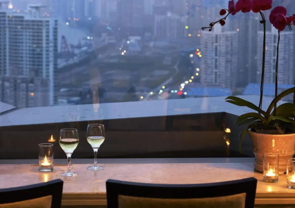 Sheraton Grand Shanghai Pudong Hotel & Residences