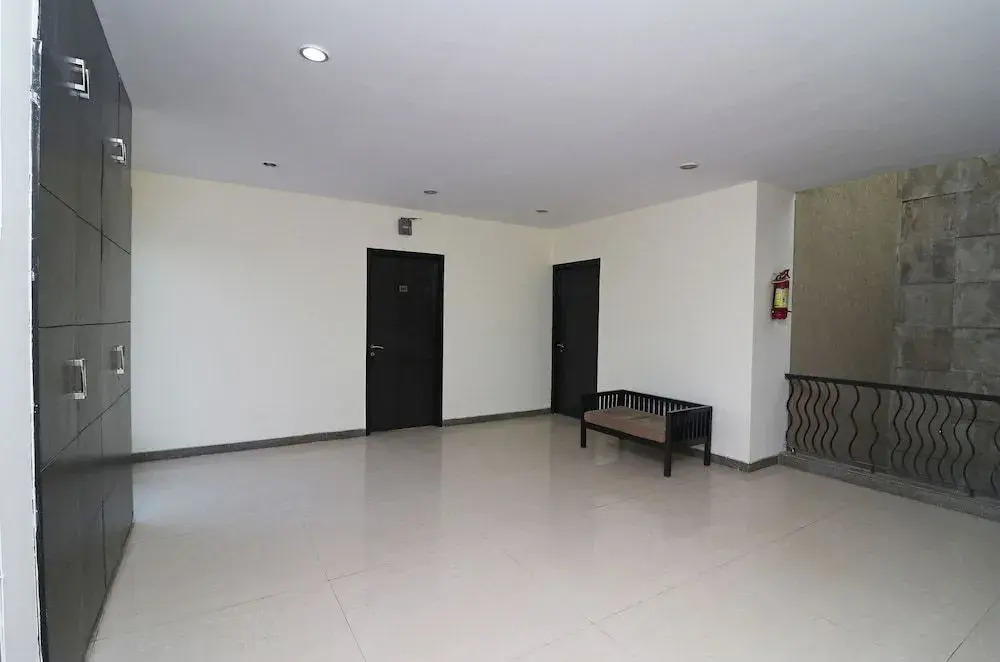 OYO 24624 Kaycee Residency