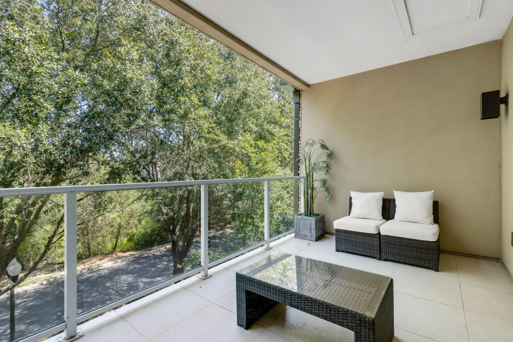 3 Bedrooms35 Bathsmagic Village Yards 7669 Rd