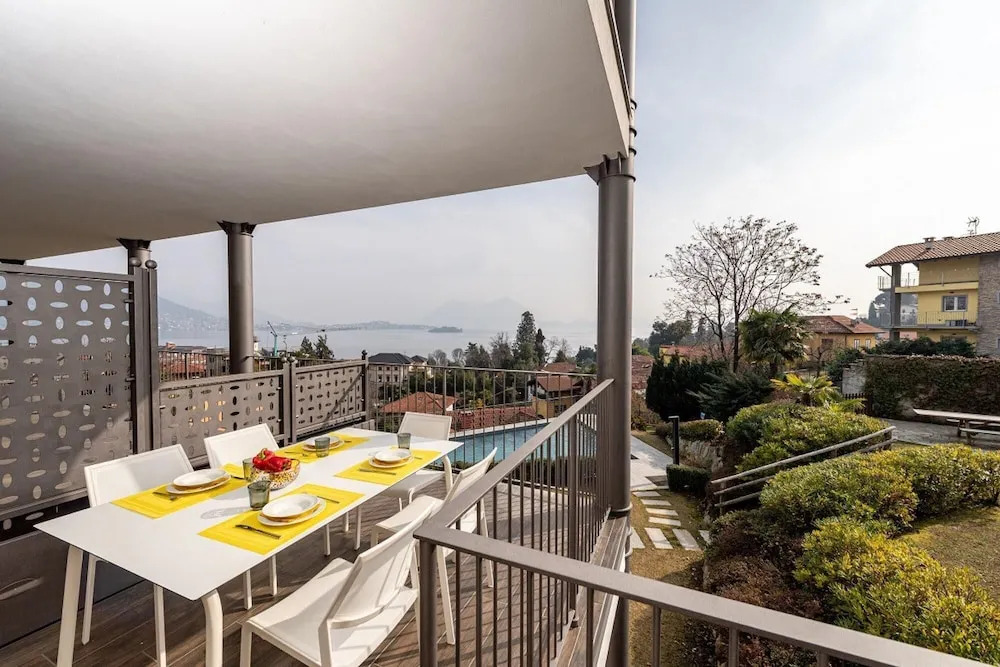 The View-wind Design apt With Terrace Lake View
