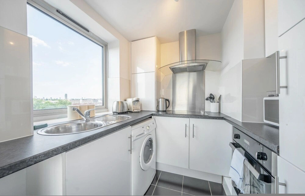 Stunning Flat in Chelsea Kings Road With Balcony