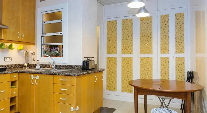 Actual Home Tuset in Fashion Area