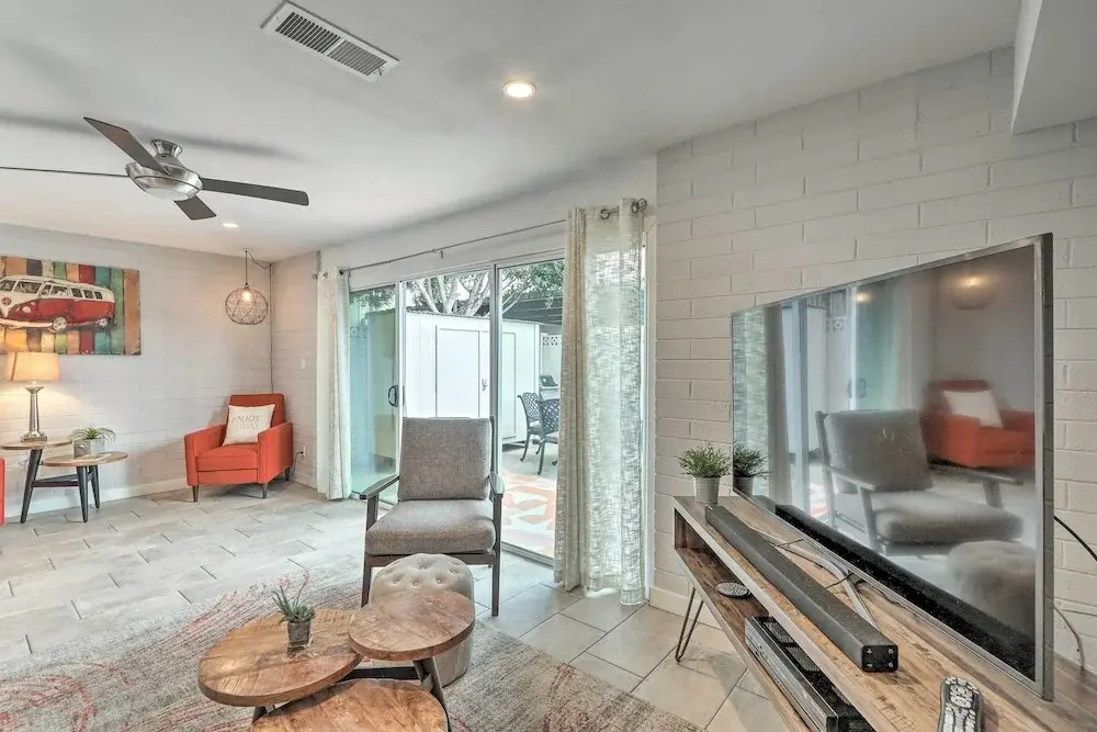 Chic Scottsdale Home w/ Balcony, Walk to Old Town!