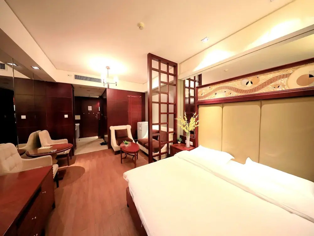 Nanchang Binjiang Holiday Apartment