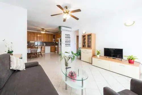 View Port Apartments