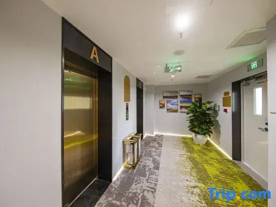 Yunqi Heyue Hotel