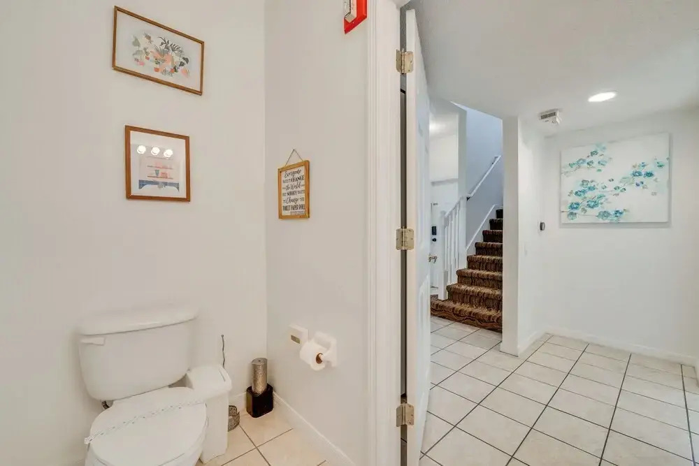 8 Mi to Disney World: Townhome w/ Balcony & Patio!