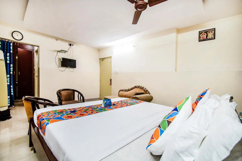 FabHotel Aditya Yatri Nivas - Nr Tirupati Railway Station