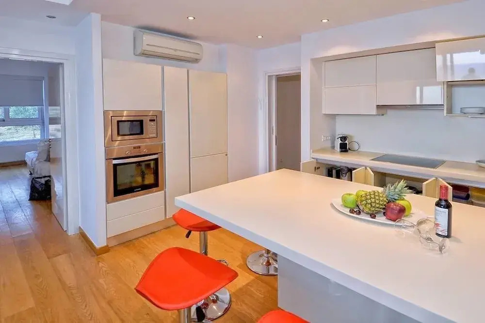 Theseus Beach Apartment
