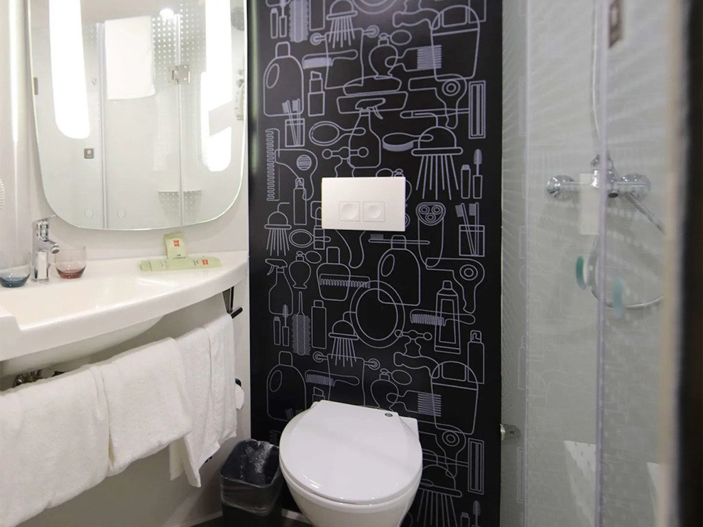 Ibis Shanghai Changshou