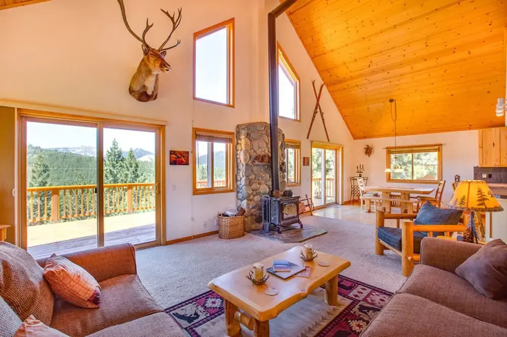 Pinnacle Vista by Tahoe Mountain Properties
