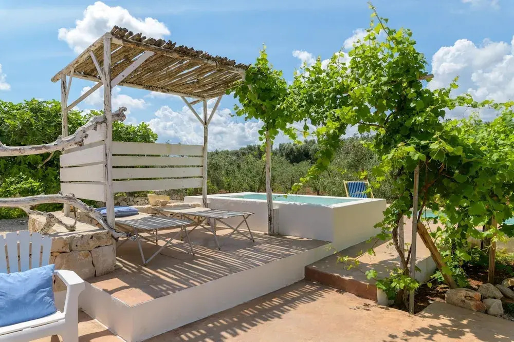 Trullo Solleone con Piscine by Wonderful Italy