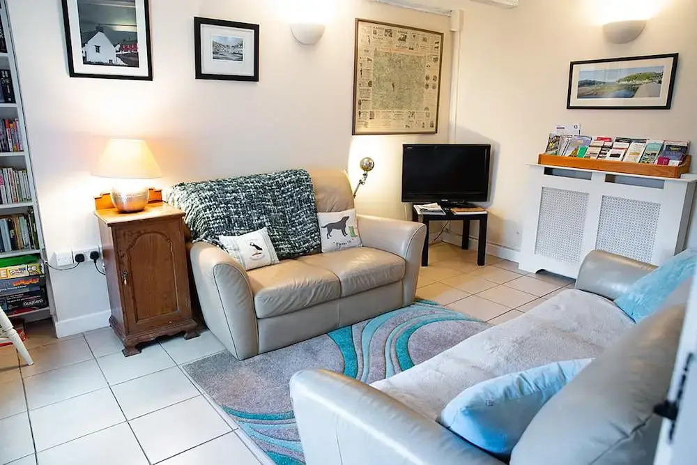 Hamilton Lodge - Cottage sleeps 8