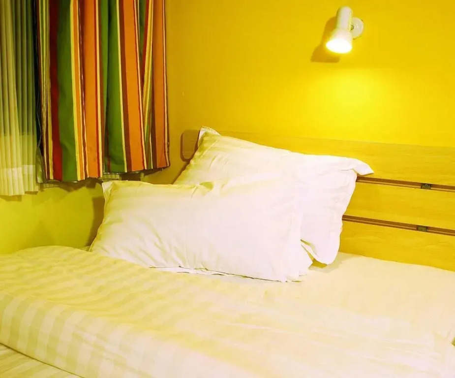 Weishi Hotel
