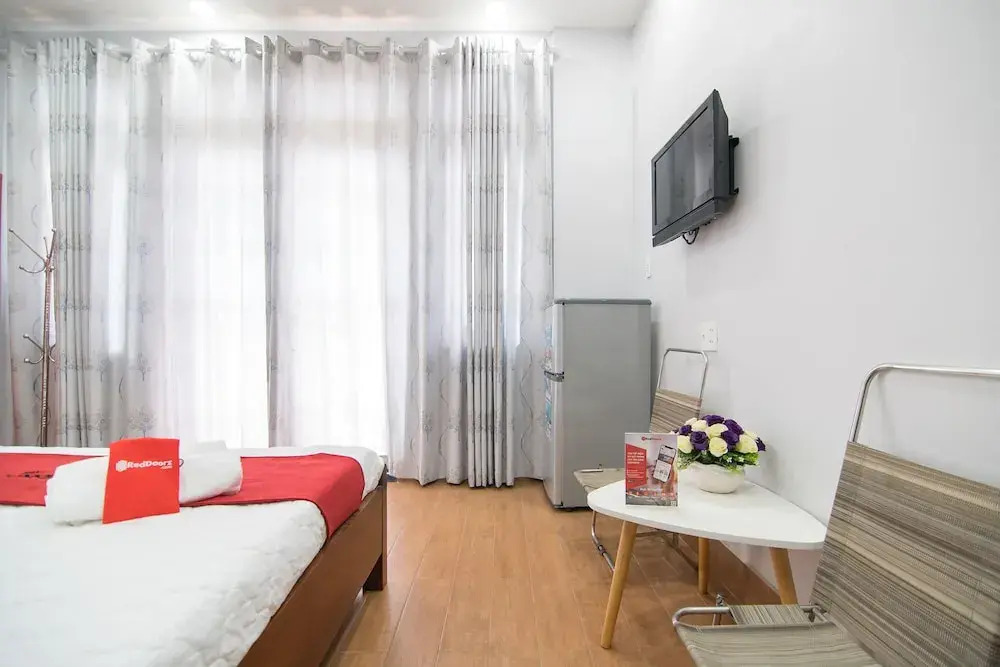 Reddoorz Plus @ Huynh Tan Phat