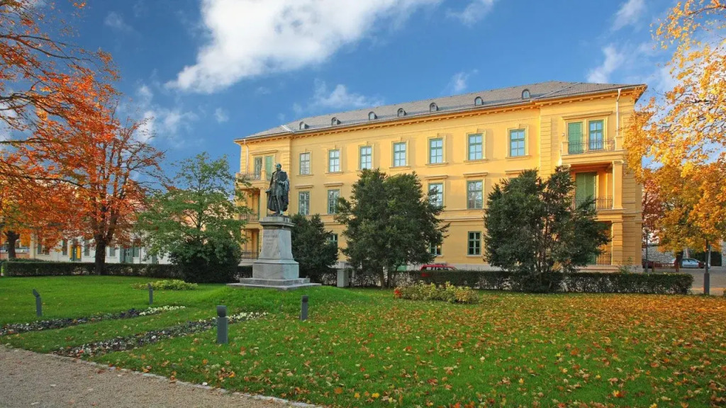Ipoly Residence