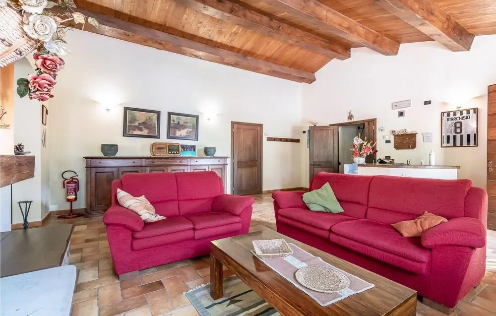 Nice Home in Badia Tedalda AR With 10 Bedrooms, Wifi and Outdoor Swimming Pool