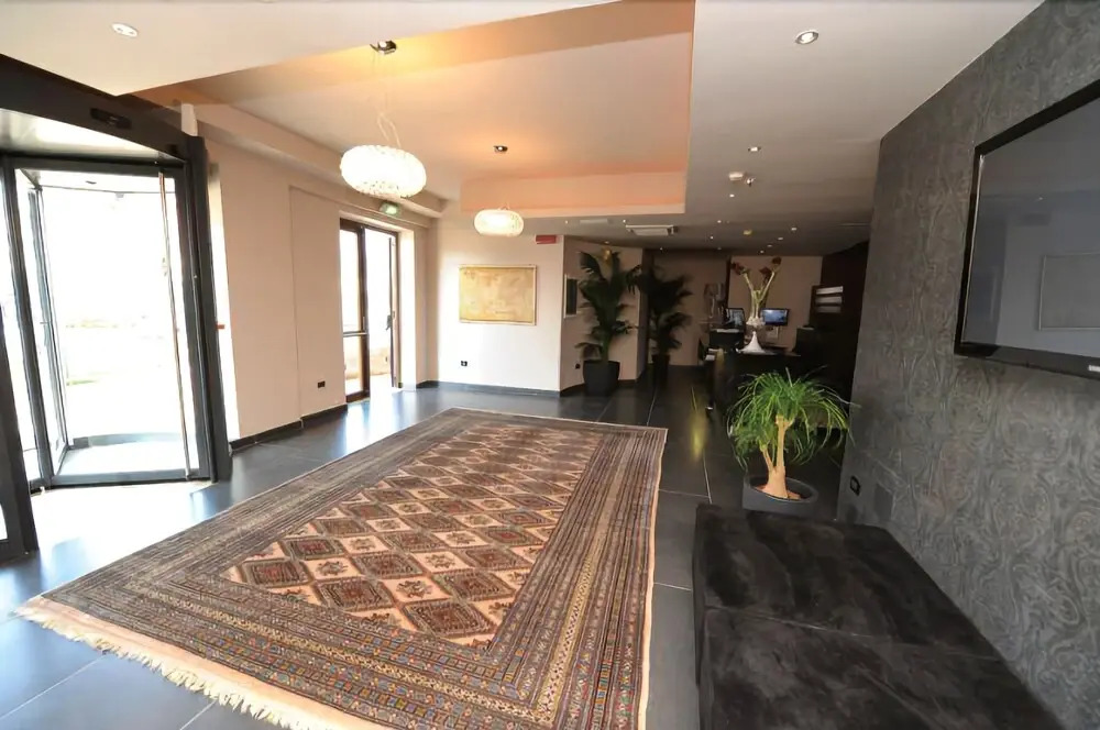 Myres Hotel Residence