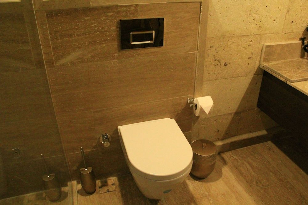 Tafana Cave & Stone Lodge