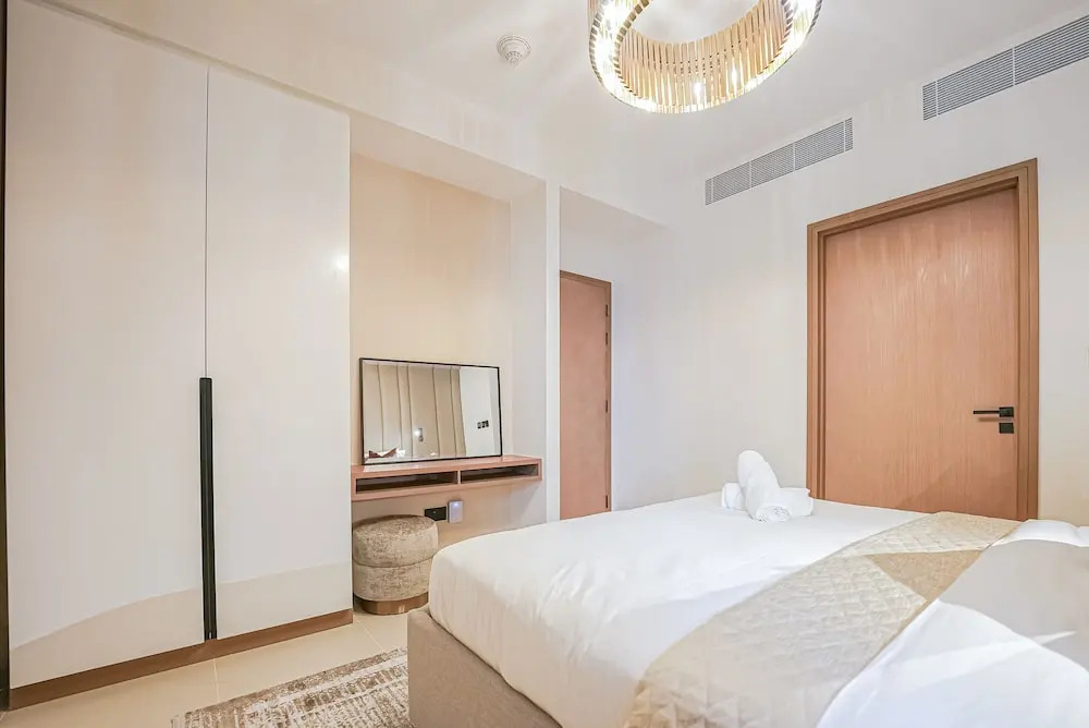 Modern 2BR HighFloor Haven - Vida Marina