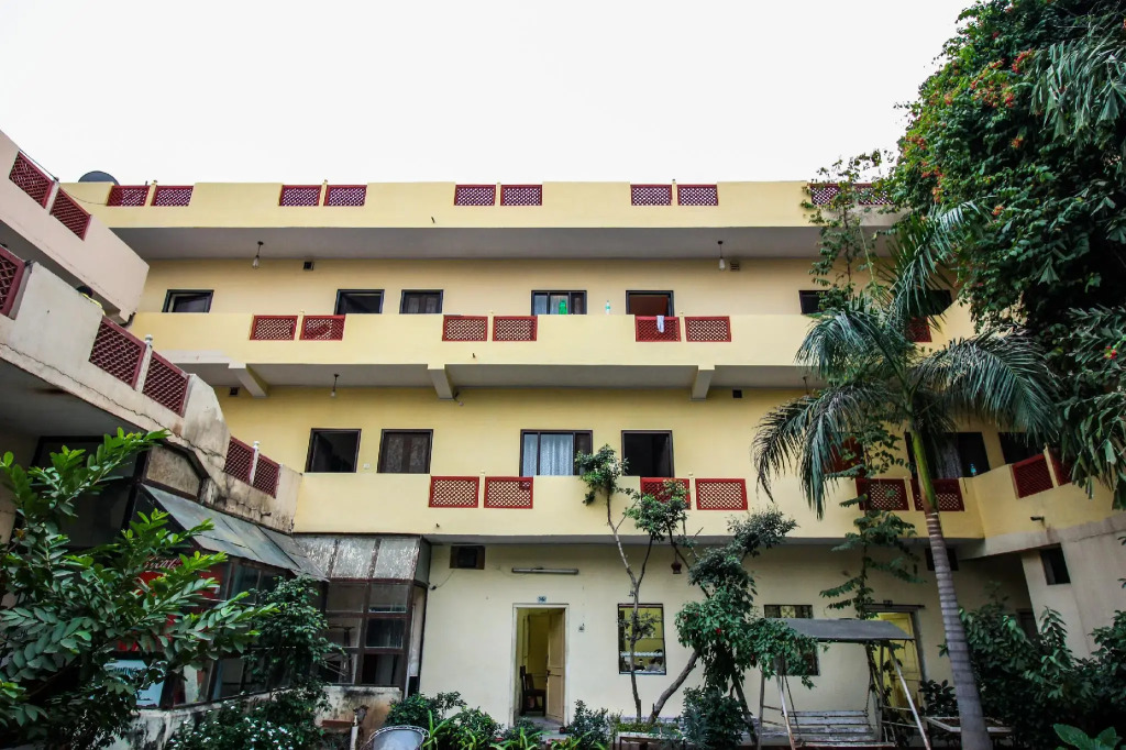 OYO Flagship 22531 C Scheme Ashok Nagar