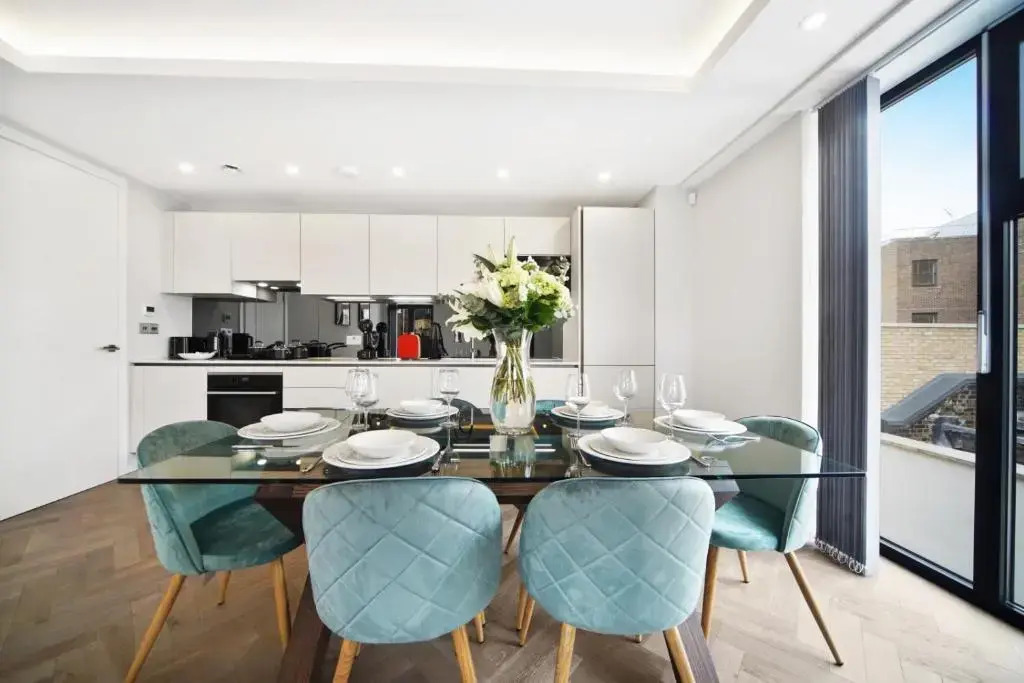 Lux Apartments in Fulham by Dino