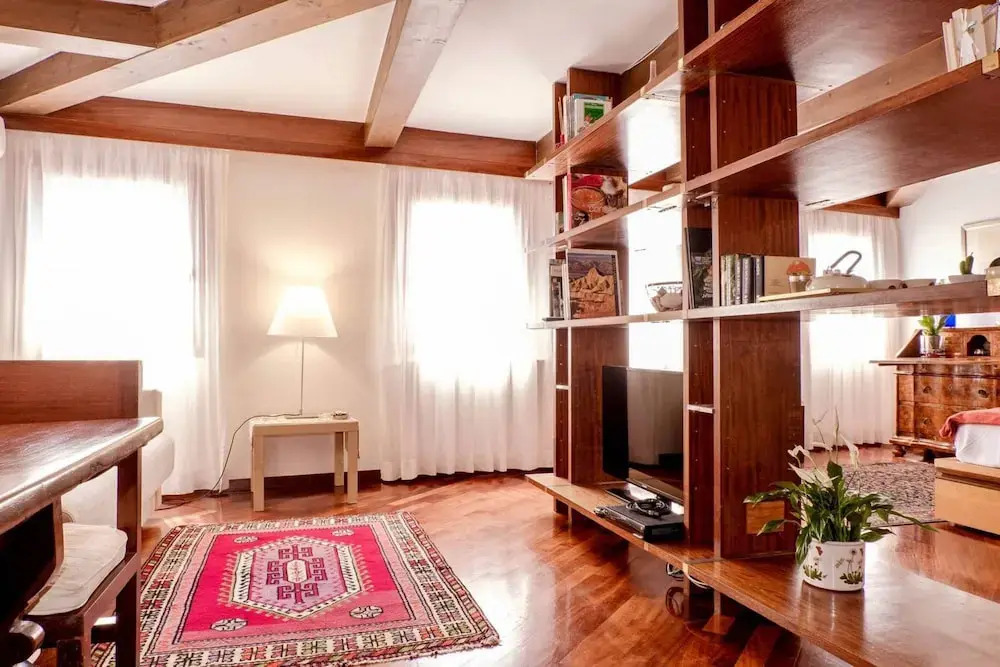 San Severo Bright Stylish Apartments Canal View