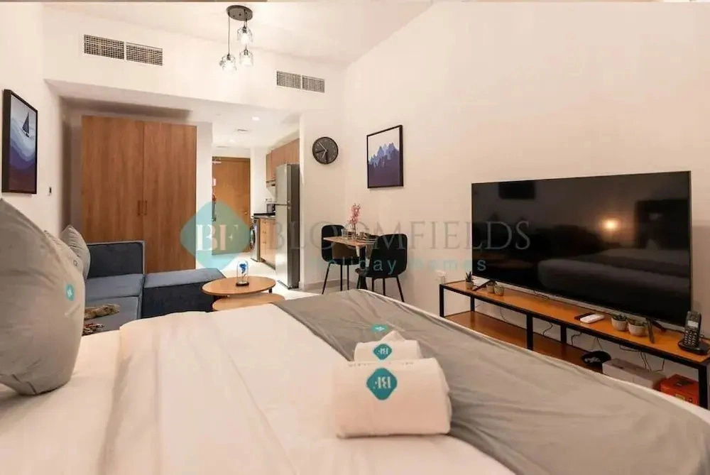 Bloomfields Furnished STU in Oasis M