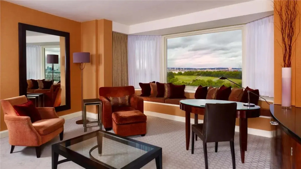 The Park Tower Knightsbridge, a Luxury Collection Hotel, London